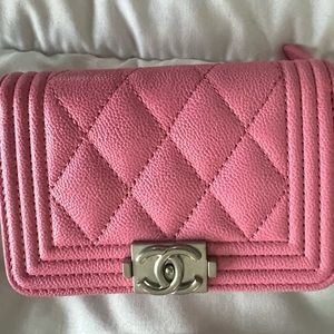 NWT CHANEL BOY QUILTED COIN PURSE- BARBIE PINK
PERFECT VALENTINE’s DAY GIFT